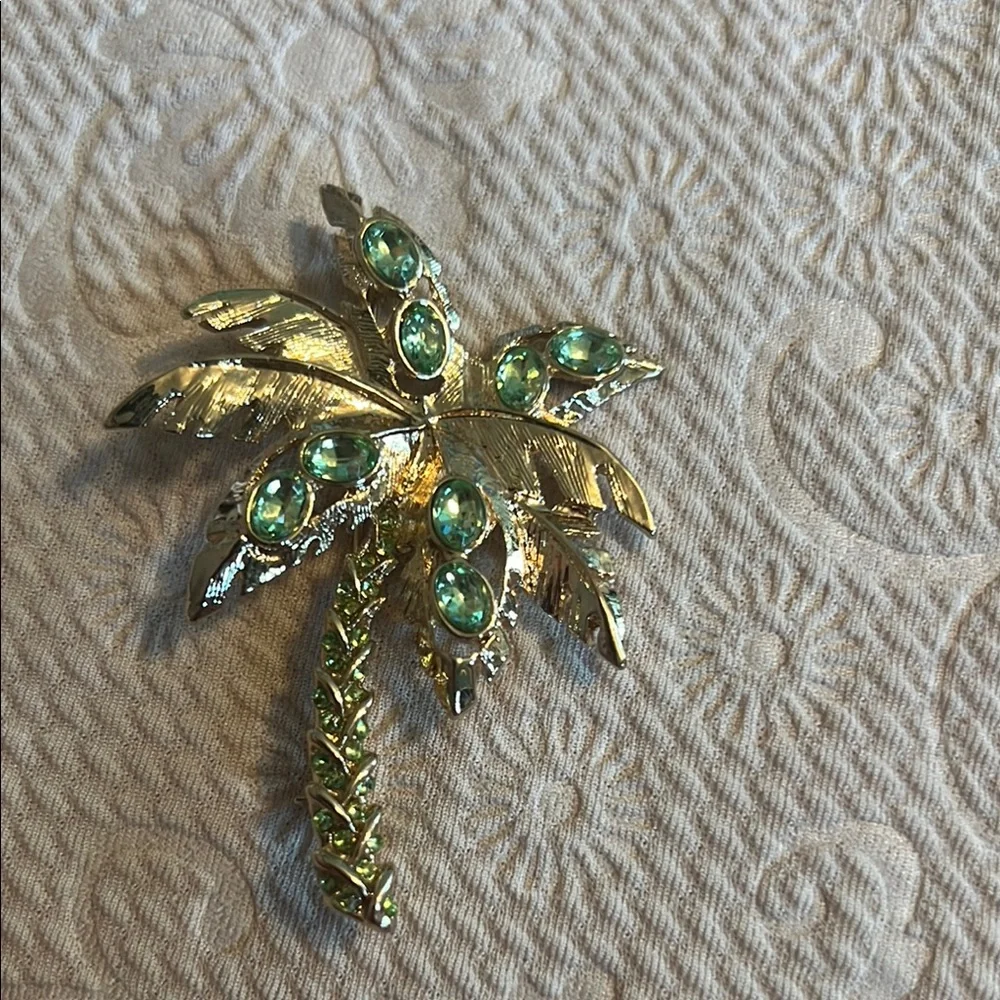 Gold and Green Palm Tree Brooch - Picture 2 of 3